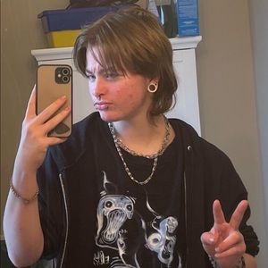 Meet your Posher, Theo